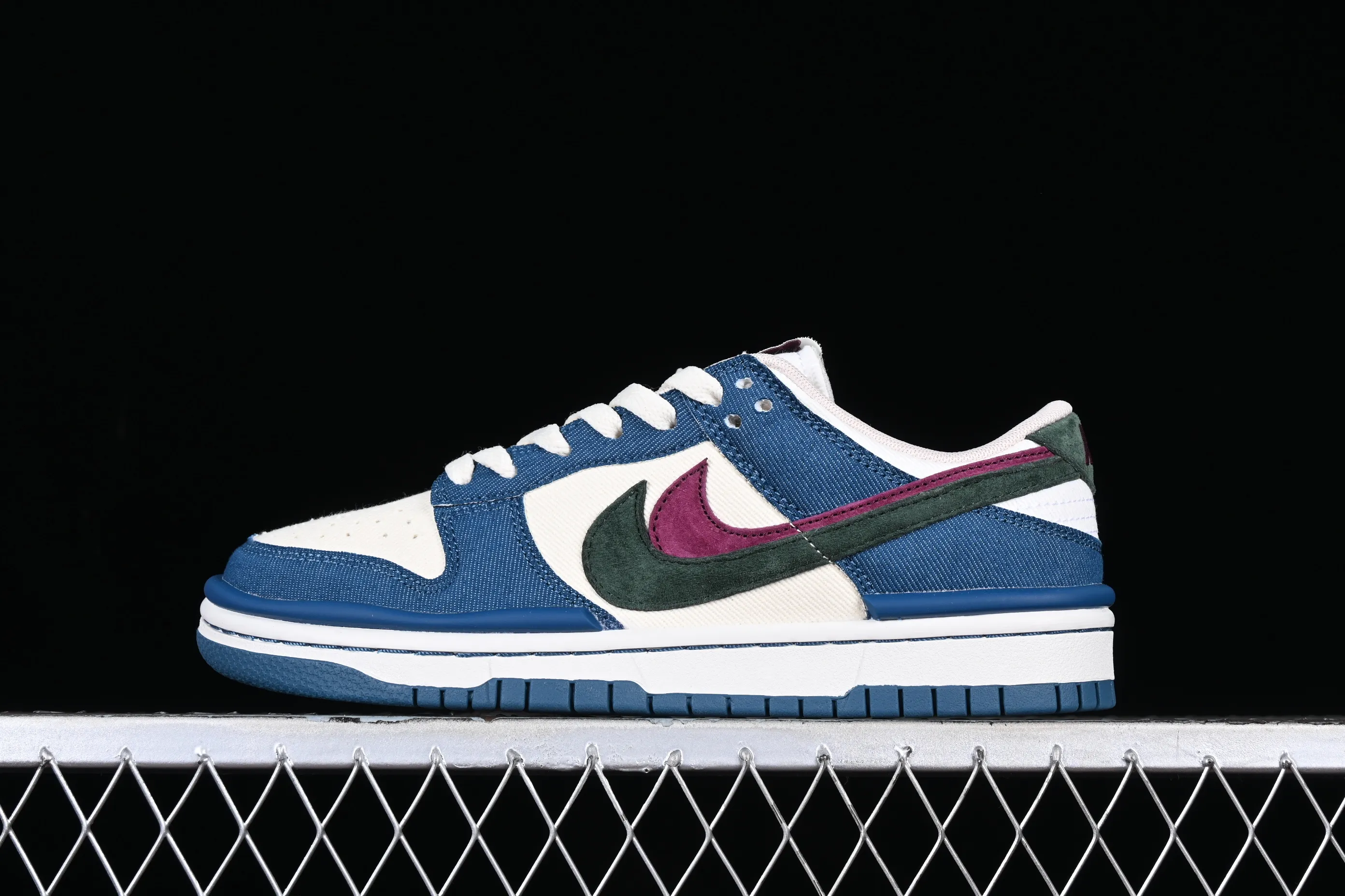 All categories Nk SB Dunk Series Nk SB Dunk Low High-end customized low-top sneakers Otomo Katsuhiro x Nk SB Dunk Low Variant style denim Otomo Katsuhiro low-top casual sports skateboard shoes DZ2794-266